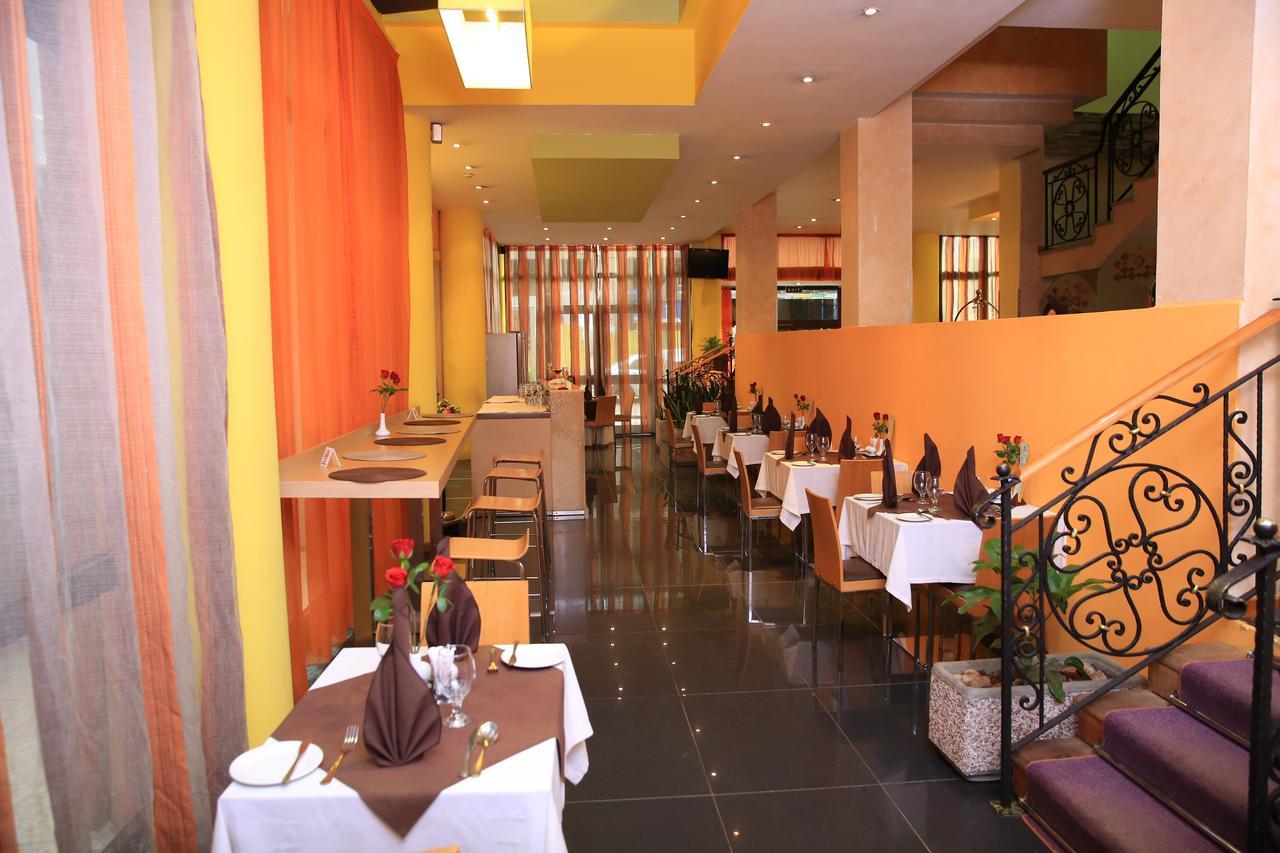 Reliance Hotel Apartment Addis Abeba Buitenkant foto